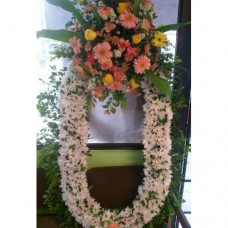 CO20 Large Oval Funeral Wreath
