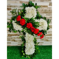 CR10 Small Cross with Carnations